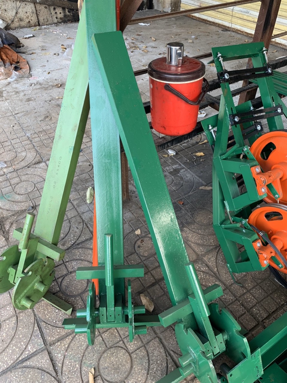 Bàn bẻ phi sắt 14-25