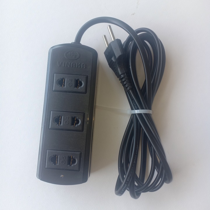 Ổ cắm  3 lỗ 1200w vinaka dây 2.5m