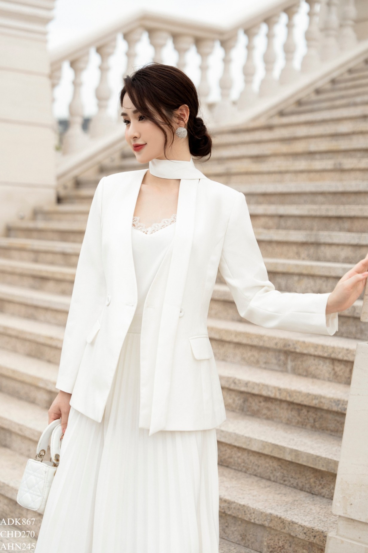 Blazer cổ liền vạt chéo đai eo TIINSTORE ADK867