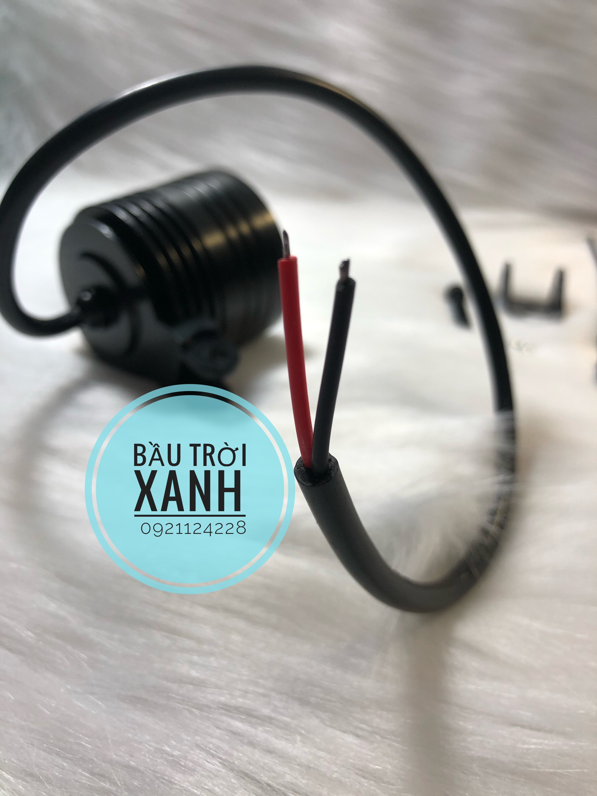 Đèn led trợ sáng L4 ngắn 3 chế độ.