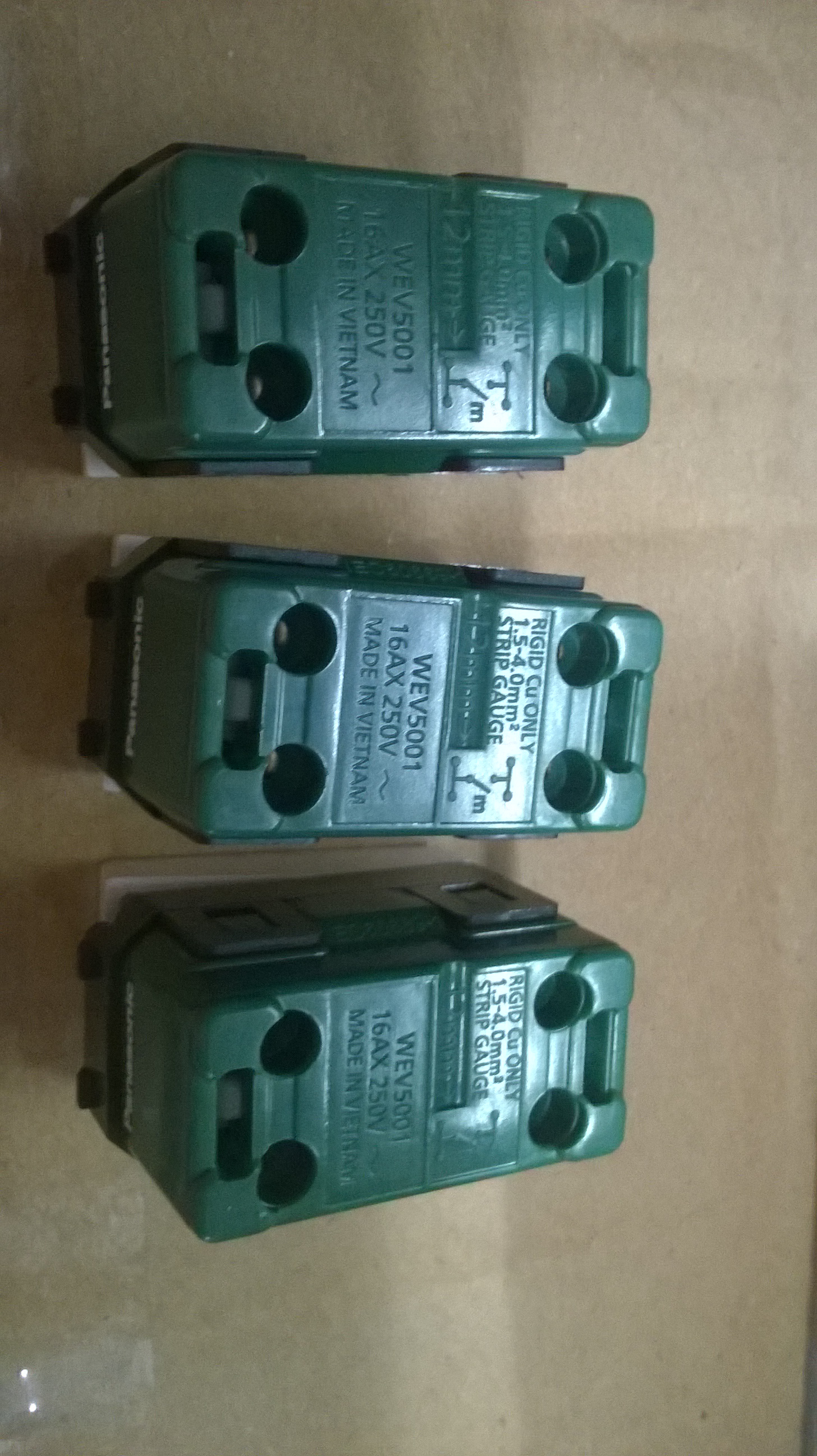 [HCM]CÔNG TẮC 1 CHIỀU PANASONIC