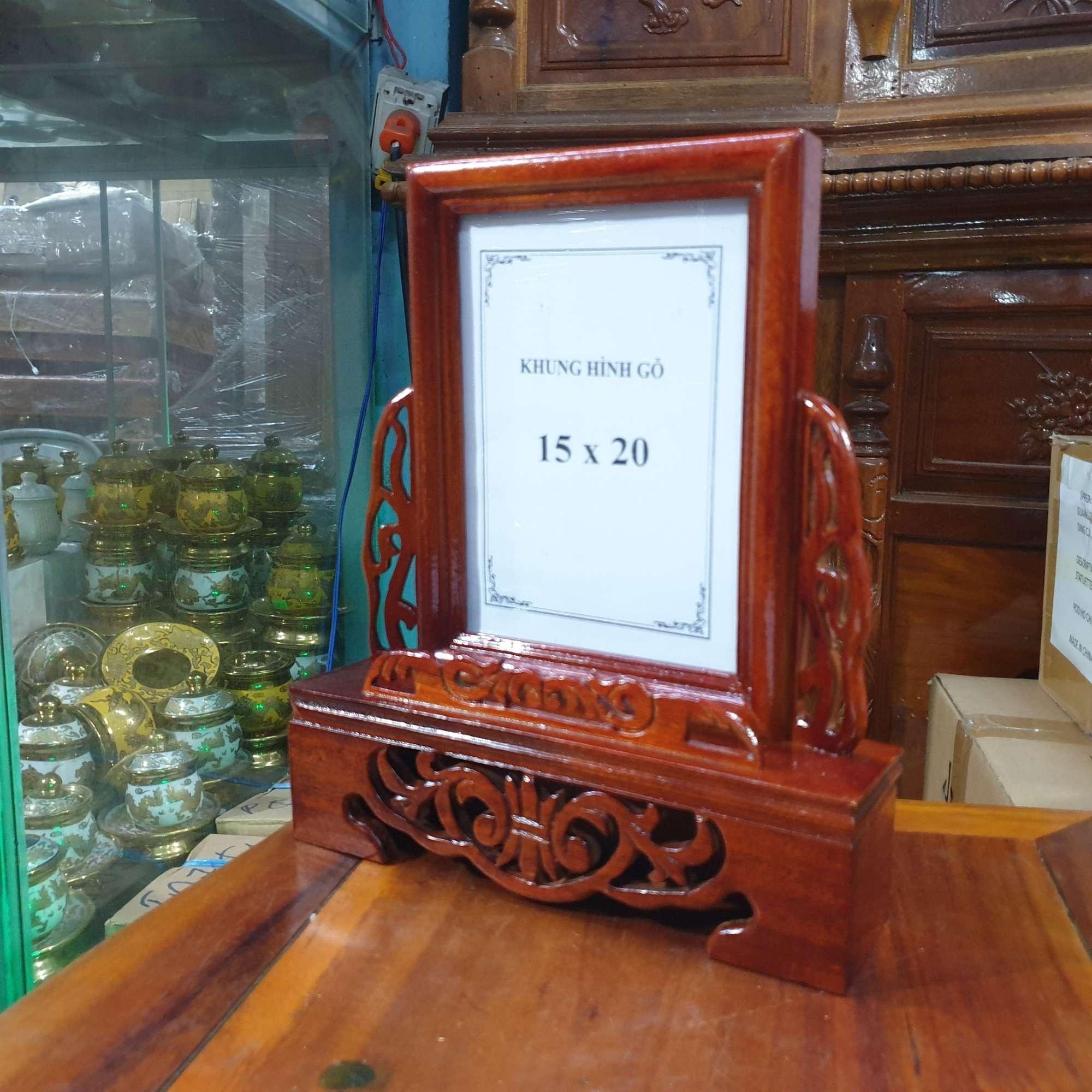 Khung hình thờ gỗ xà cừ 15×20