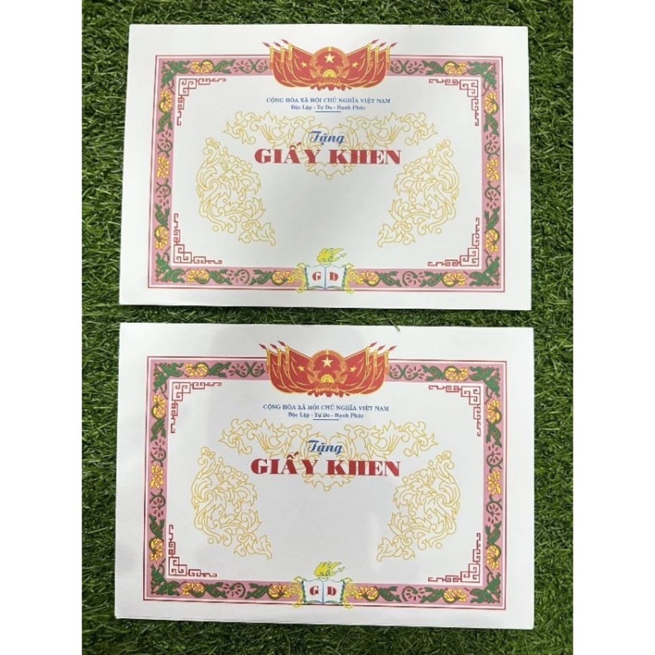 Giấy khen khổ a4, a5 xấp 100 tờ. mực in đẹp, sắc nét, dày dặn