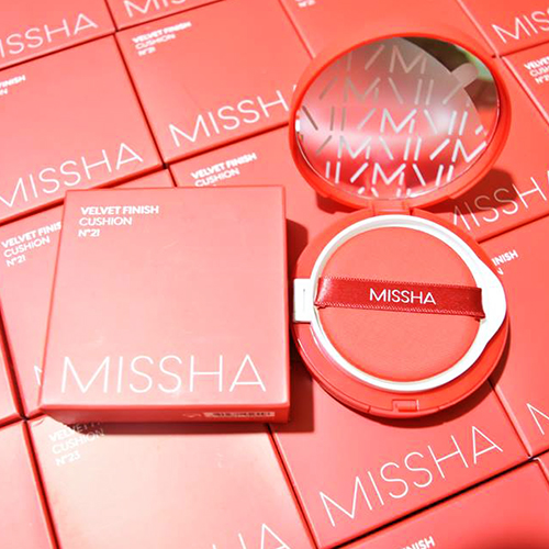 Phấn nước Missha Velvet Finish đỏ