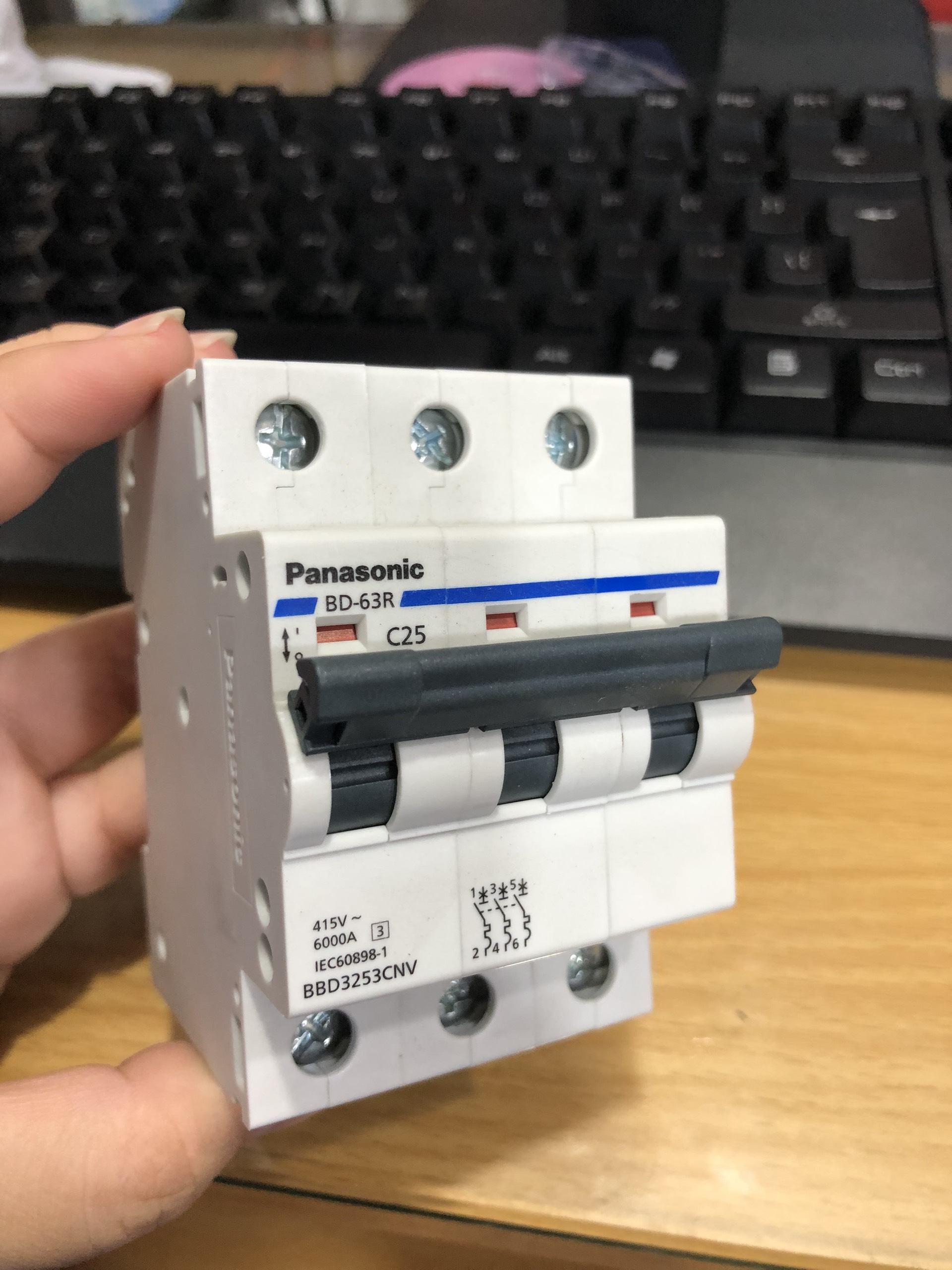 Cầu dao tự động (Aptomat) Panasonic 3 pha DIN BD Breaker DIN Type (16A-20A-25A-32A-40A-50A-63A-80A-100A) - Hàng chính hãng