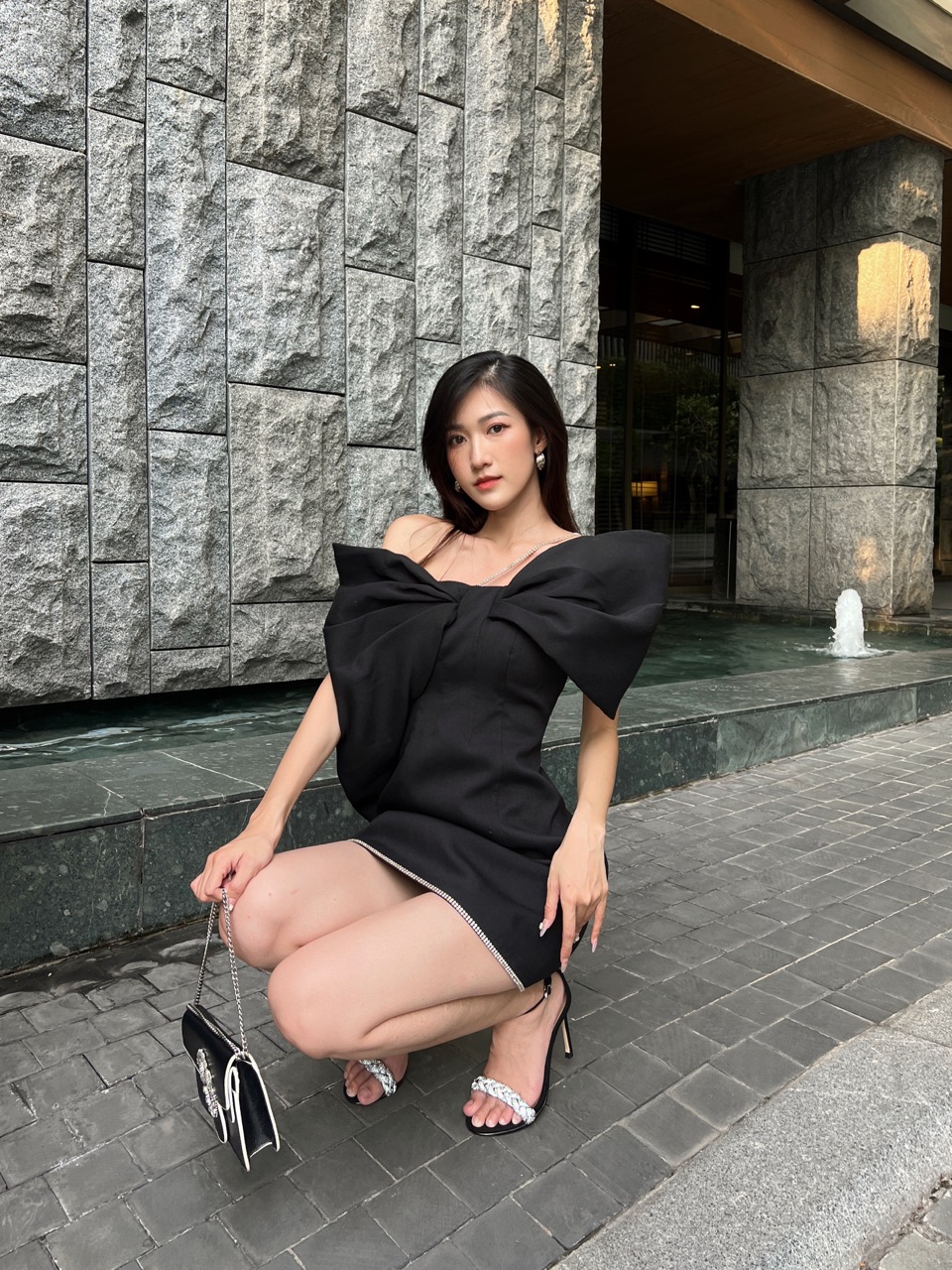 COCO SIN - Đầm Tapta Đen Nơ