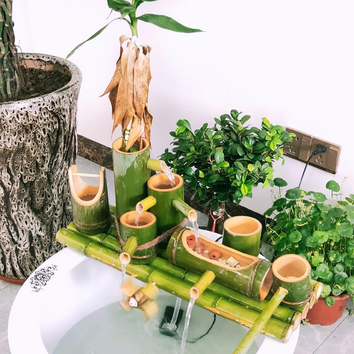 Thác nước phong thủy (tặng bánh xe gió)(thác nước bằng tre)