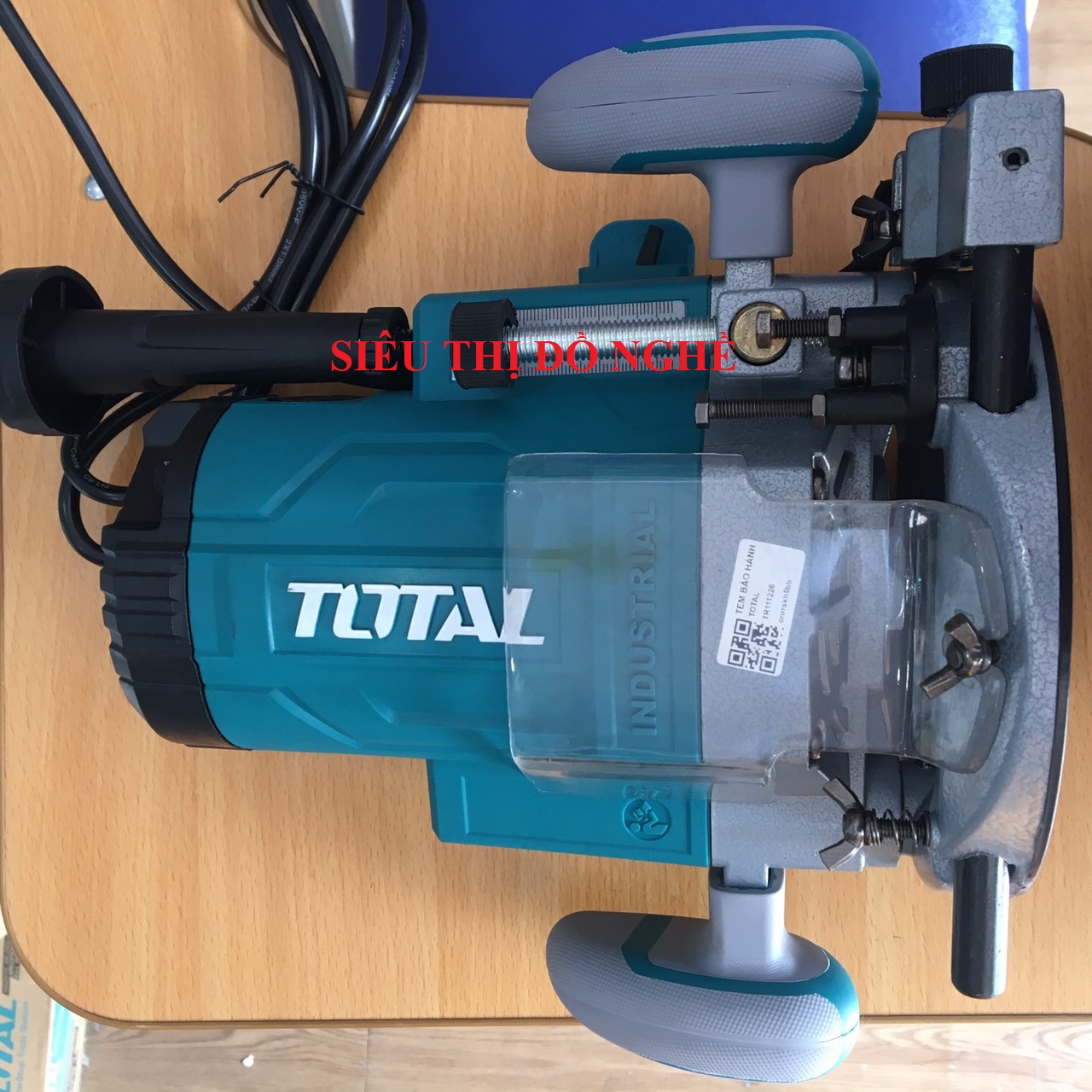 Máy phay gỗ Total 2200W TR11122