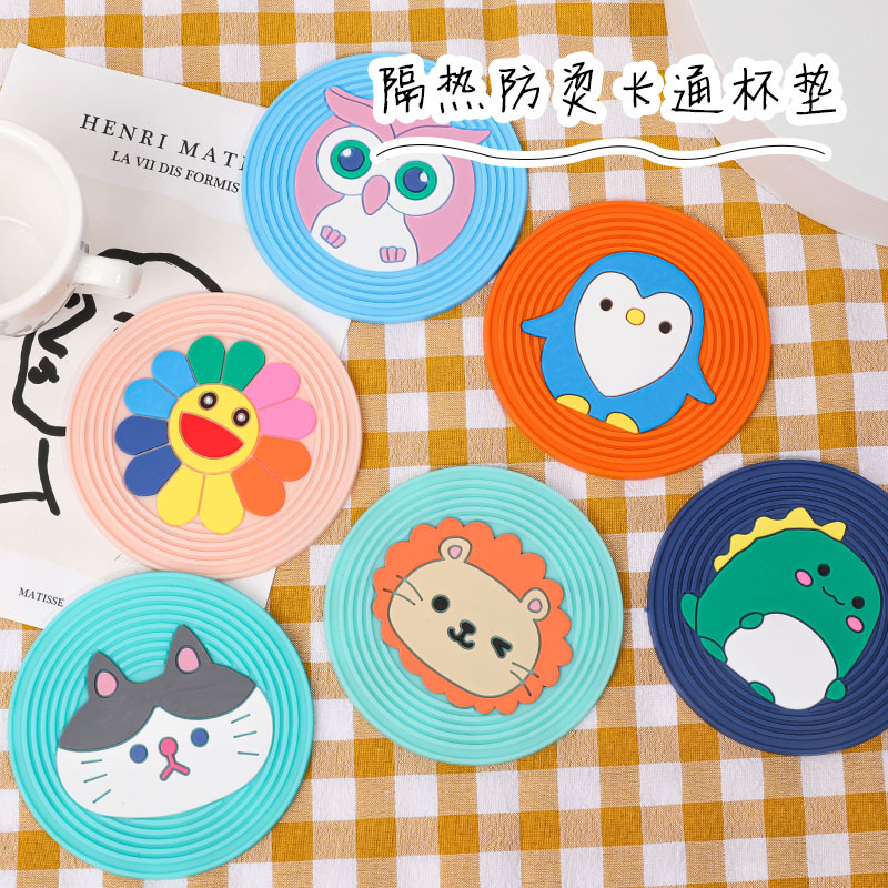 Miếng lót ly dẻo họa tiết hình 3D Cute