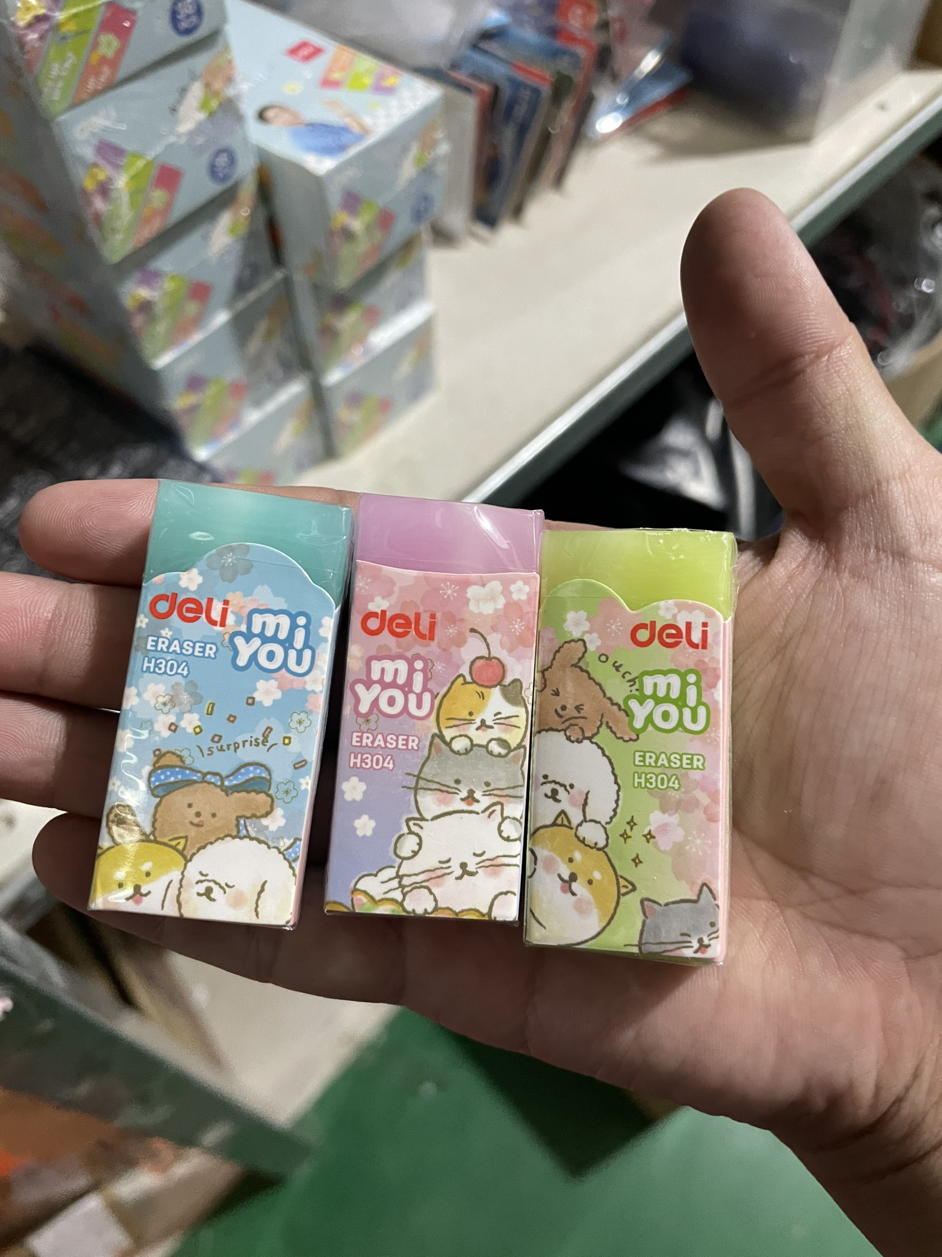 Combo 5 Cục Gôm Tẩy thạch hình chó Deli EH304 tẩy sạch, không mủn độ bền dai