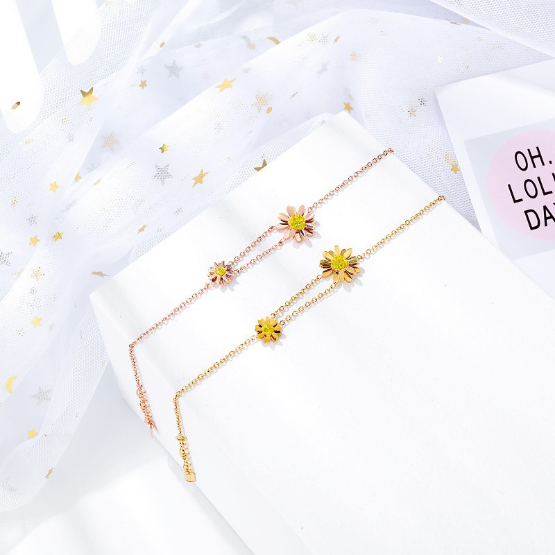 Lắc Tay Hoa Cúc Titan Ko Đen TT 3044
