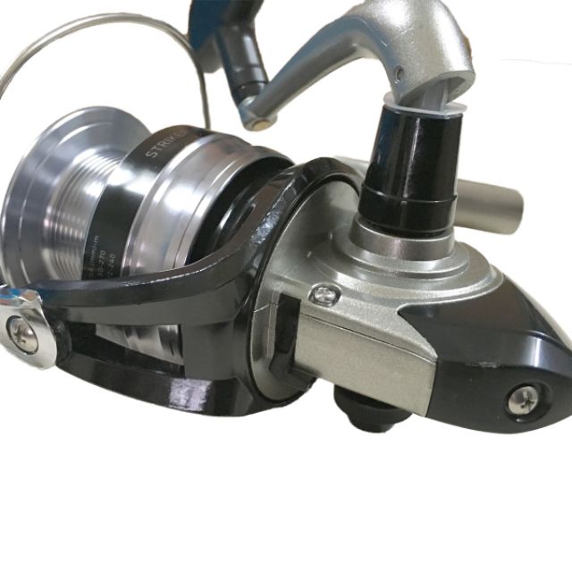 Máy câu cá daiwa 4000 B loại 1   ( xả kho )