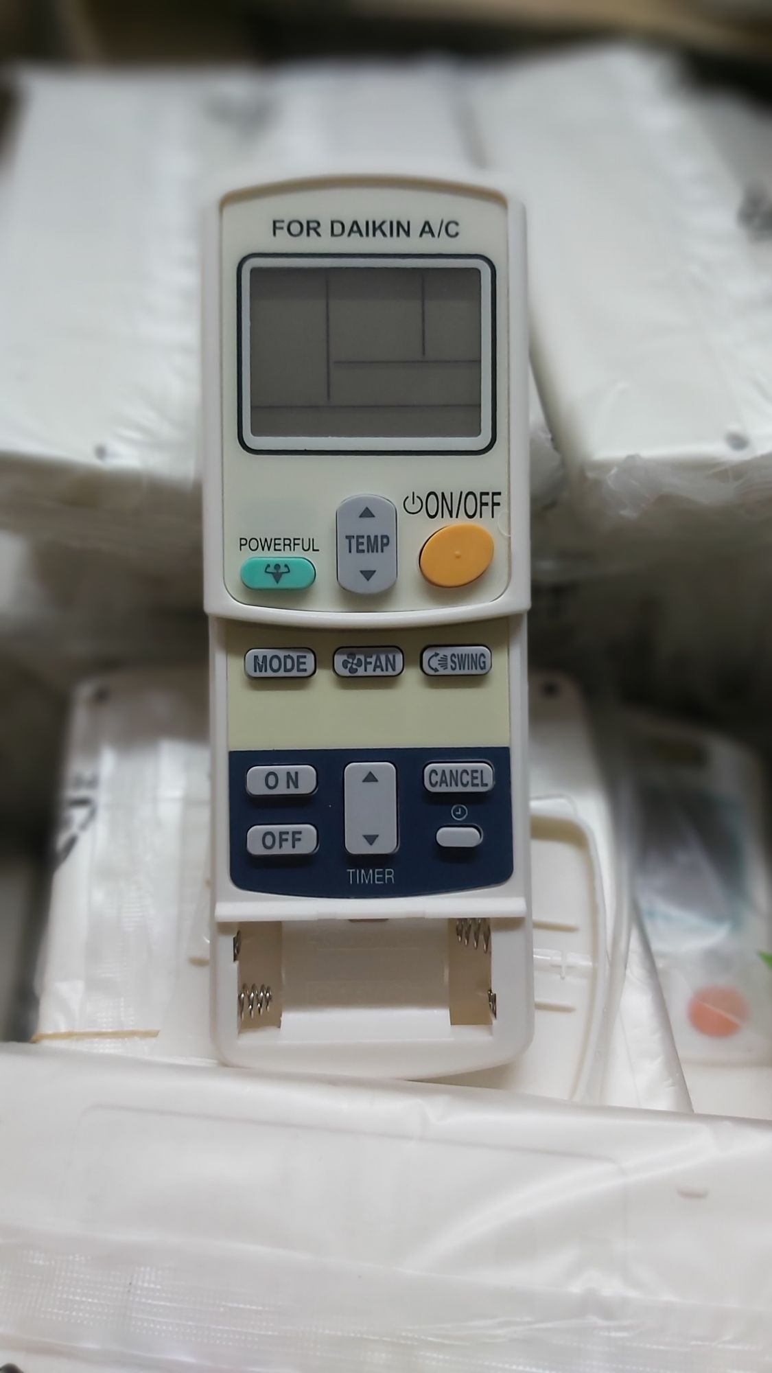 khiển điều hòa DAKIN 1nut xanh