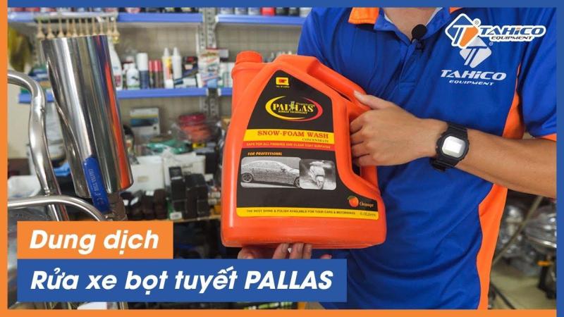 Nước rửa xe bọt tuyết Pallas can 6L