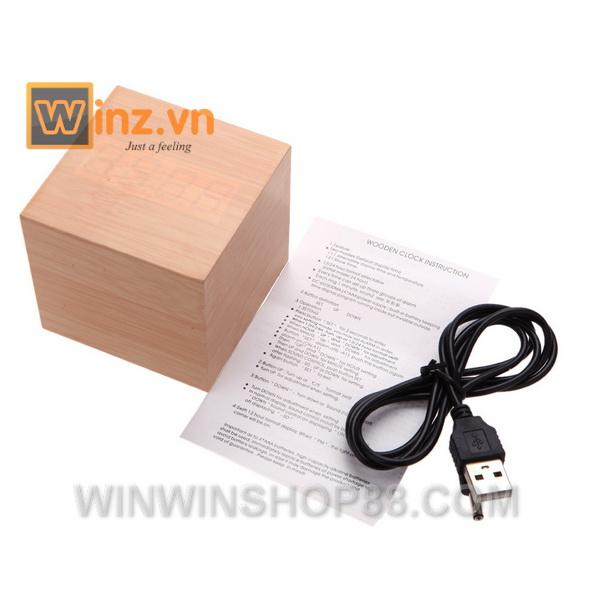 [HCM]Đồng hồ gỗ hình vuông có đèn LED (Màu vàng kem)
