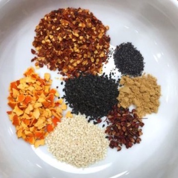 Ớt bột 7 vị shichimi (Togarashi S&B) - 300g  -VIETJAP