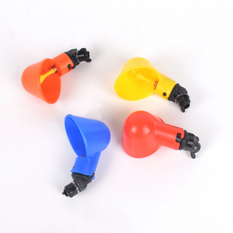 Máng Uống Tự Động Cho Gà-Vịt-Ngan Dạng Cốc-HASUE