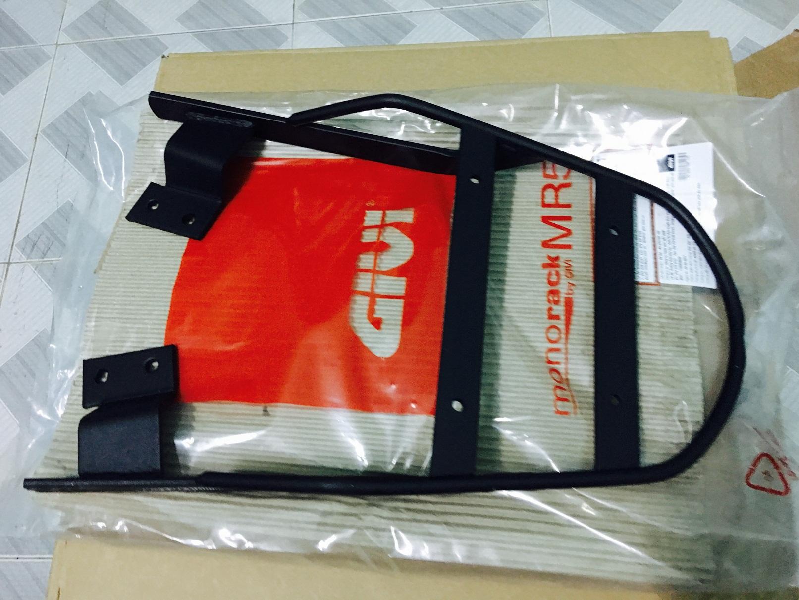Baga sau Givi cho Exciter 150 baga Exciter 150 cảng xe Exciter 150 hàng Givi chính hãng mới 100%