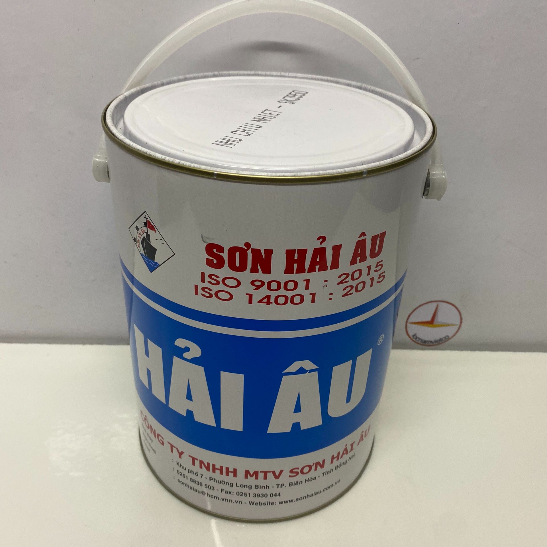 Sơn chịu nhiệt 300 độ màu bạc SK3 Hải Âu 5L, bảo vệ thiết bị khỏi nhiệt độ cao