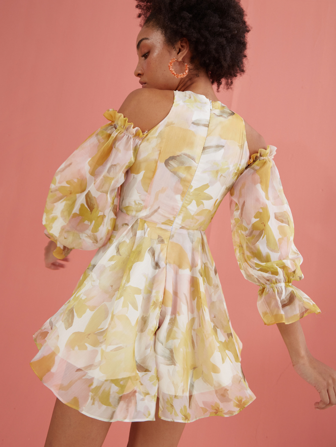 COCO SIN - Playsuit Hoa Vàng Nhún Ngực