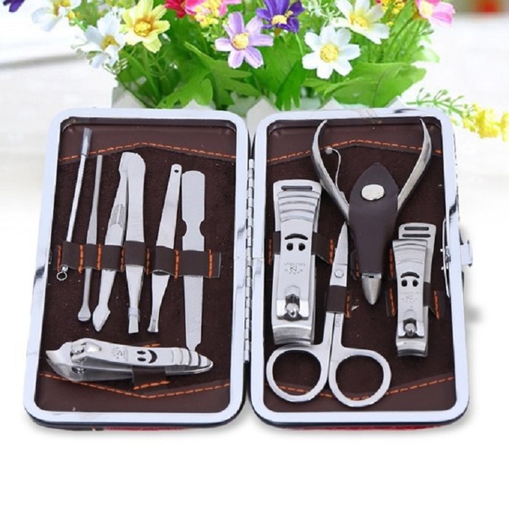 Bộ Bấm Móng Tay 12 Món Tiện Dụng