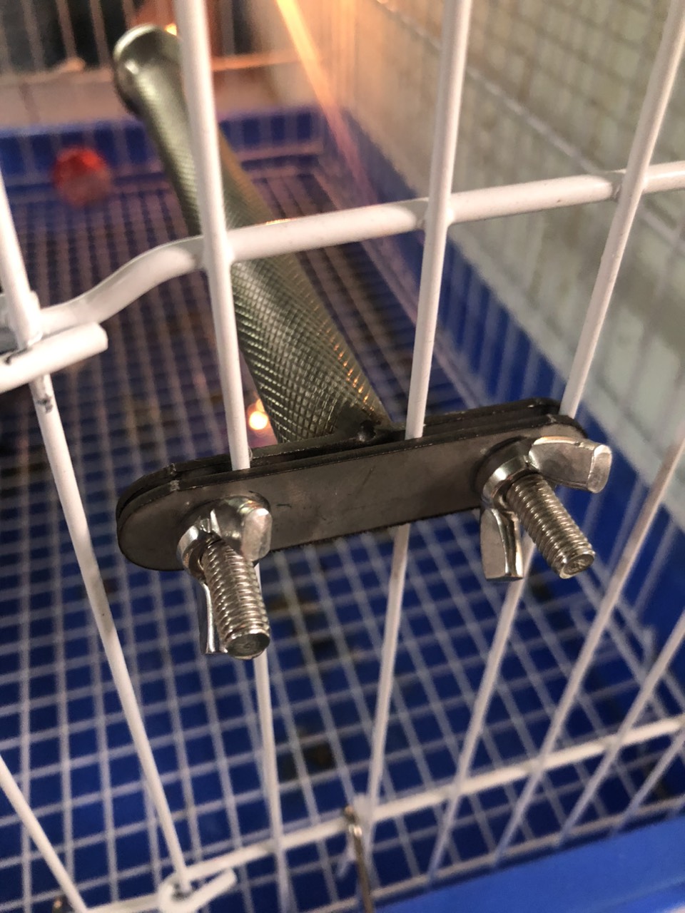 Cầu mài móng inox có pát treo lồng