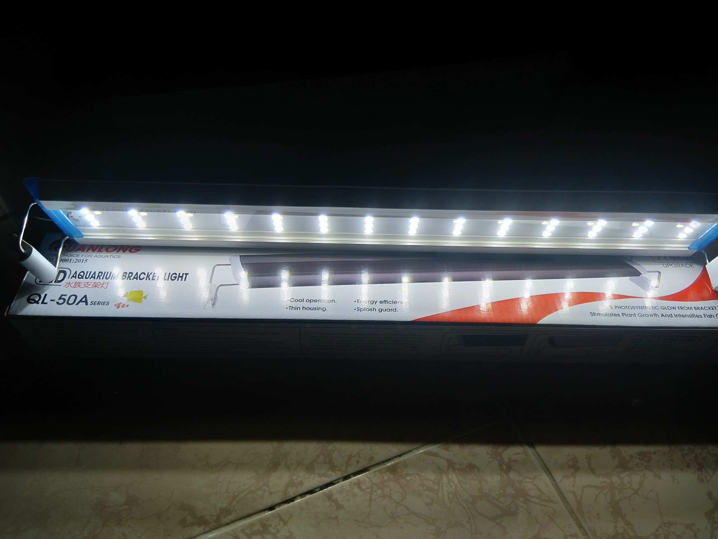 Đèn Led trắng và màu QUANLONG 60cm dùng cho hồ cá.