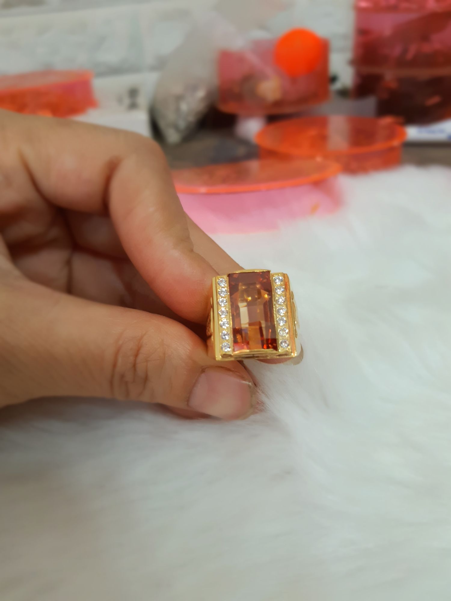Nhẫn nam vàng tây