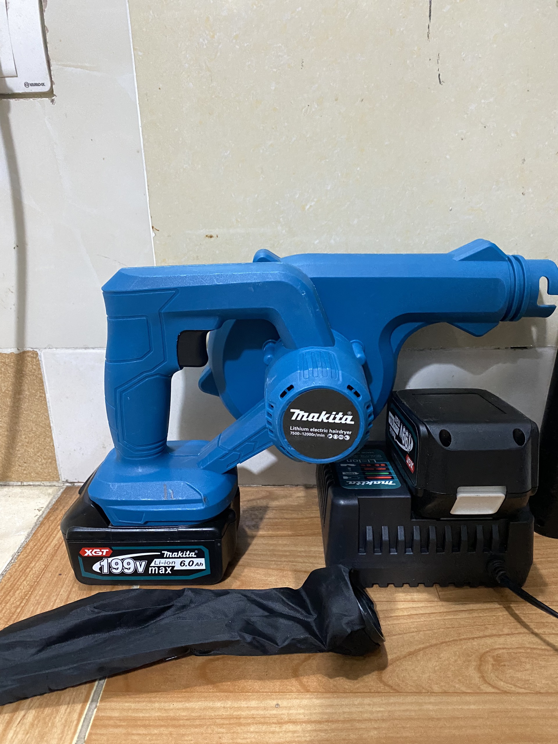 Máy thổi bụi pin Makita - Máy thổi bụi hút bụi 2 chiều