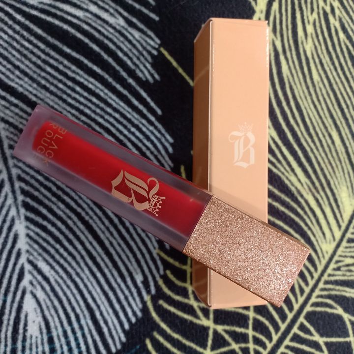 Son kem lì Black Rouge A35 ĐỎ DÂU  màu A35  có sắc đỏ của trái dâu tây, kết hợp cùng chút cam nhẹ ngọt ngào