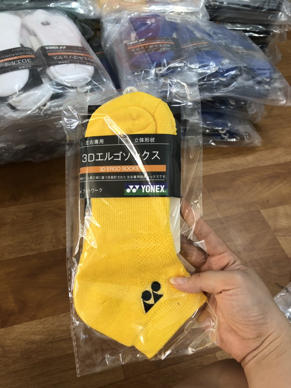 Tất Yonex ngắn 1 màu