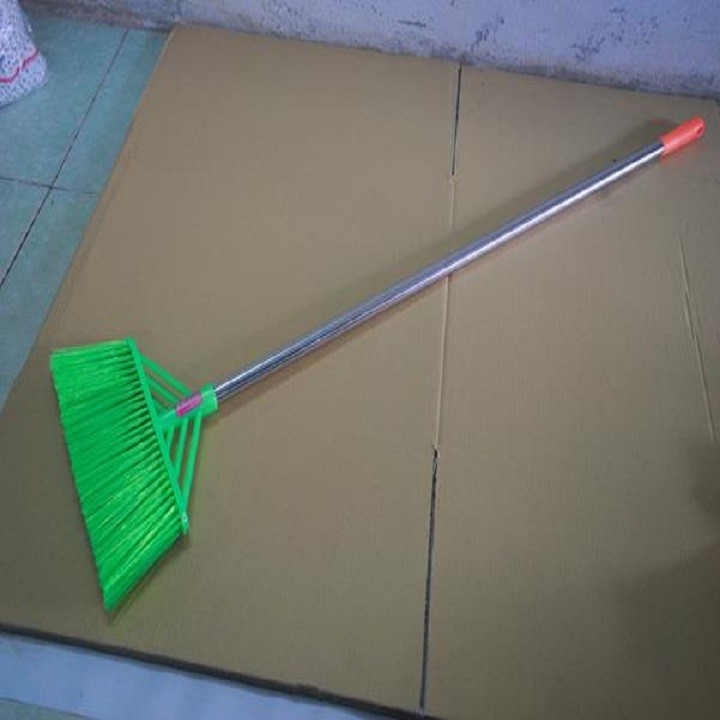 chổi nhựa quét nước cán inox