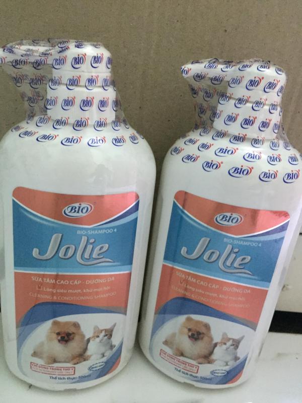 Sữa tắm dưỡng da, lông siêu mượt, khử mùi hôi chó, mèo BIO JOLIE 500ml