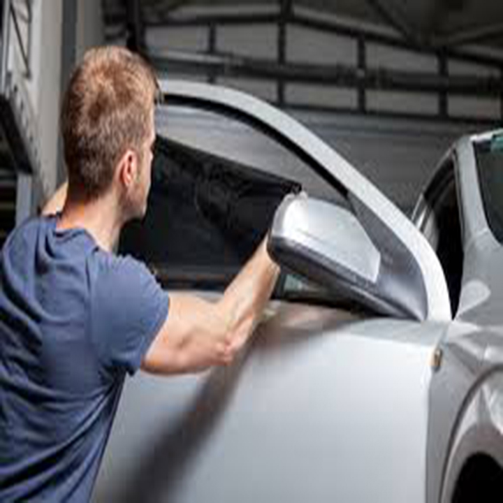 phim cách nhiệt kính lái ô tô