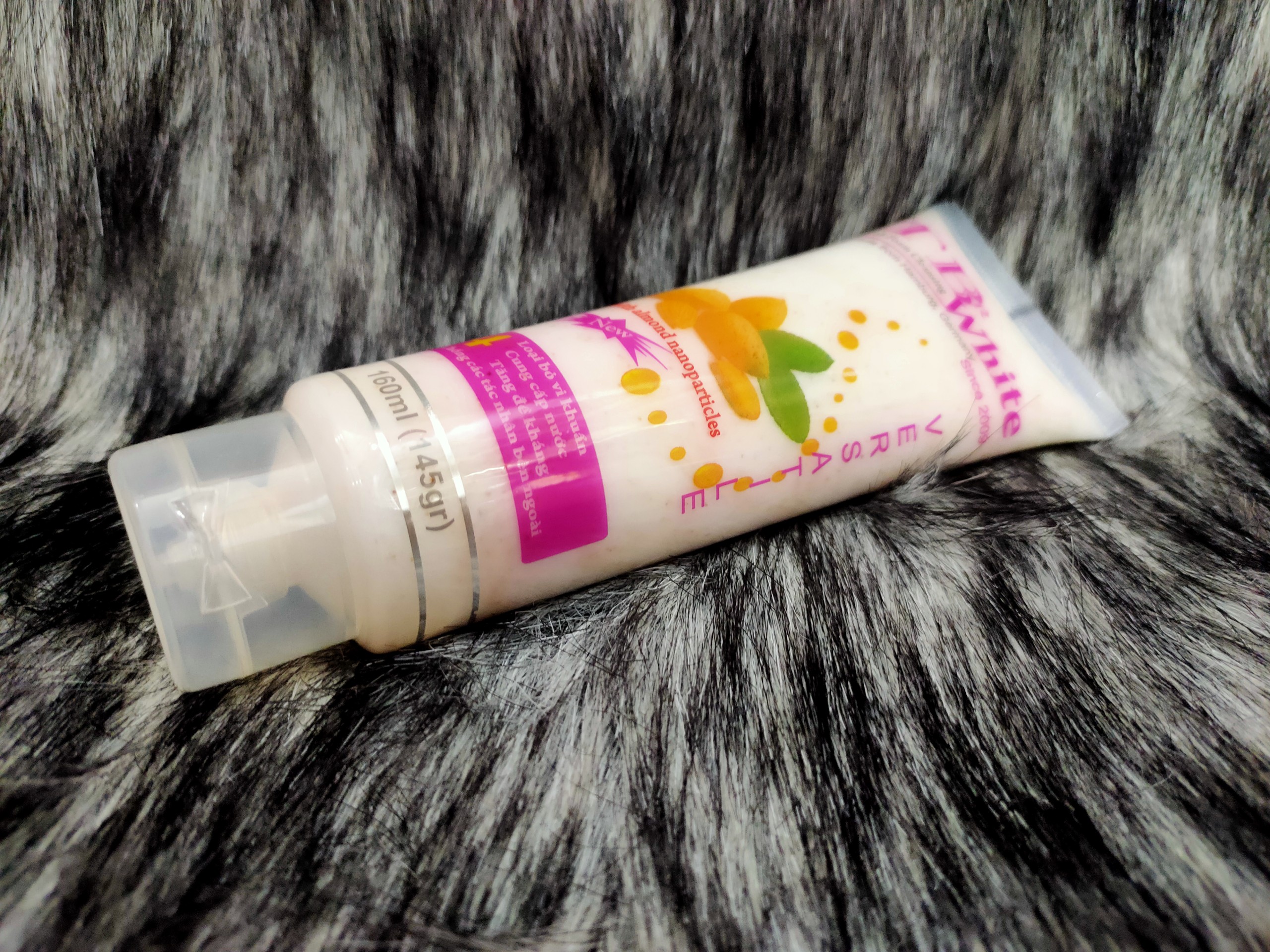 Sữa rửa mặt TBr White 160ml