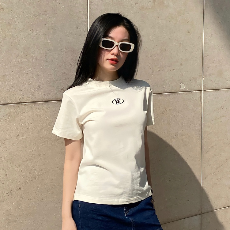 [Nhập LazXuHuong02 - giảm 25k đơn từ 199k] Áo thun BABYTEE LOGO W - Whattowear