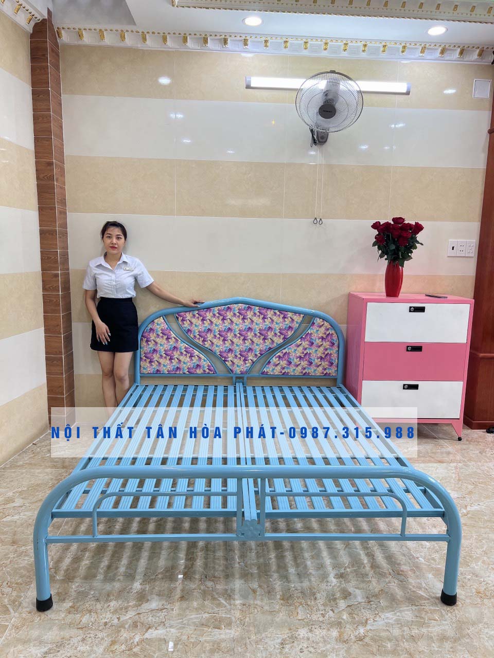 Giường sắt mẫu tròn kết hợp họa tiết đa dạng 1m8x2m màu xanh dương