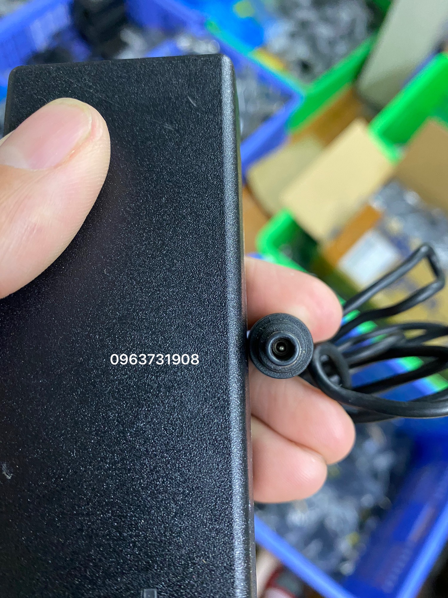 Sạc laptop samsung 19v 3.16A