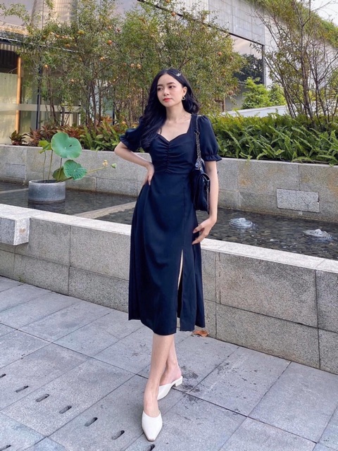 Đầm nhúng ngực xẻ tà 2 màu