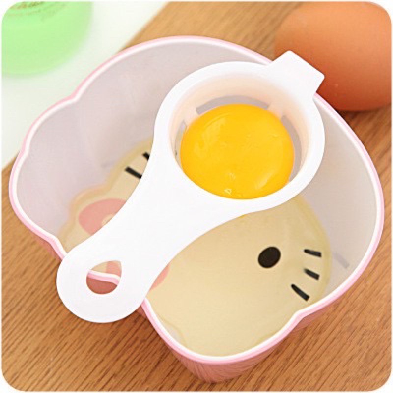 dụng cụ tách lòng đỏ trứng dễ dàng( màu trắng )