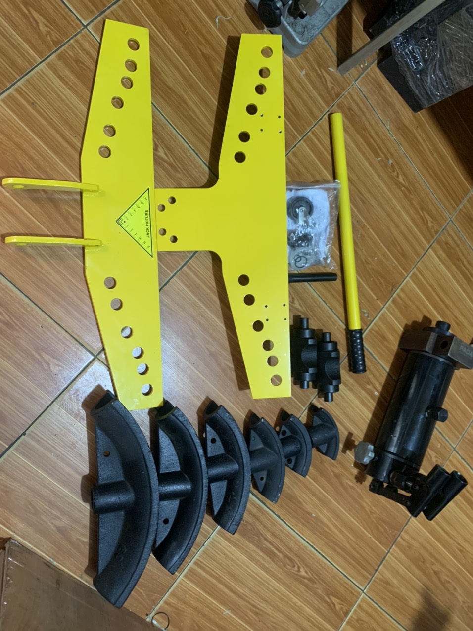Máy Uốn Ống Thủy Lực SWG2