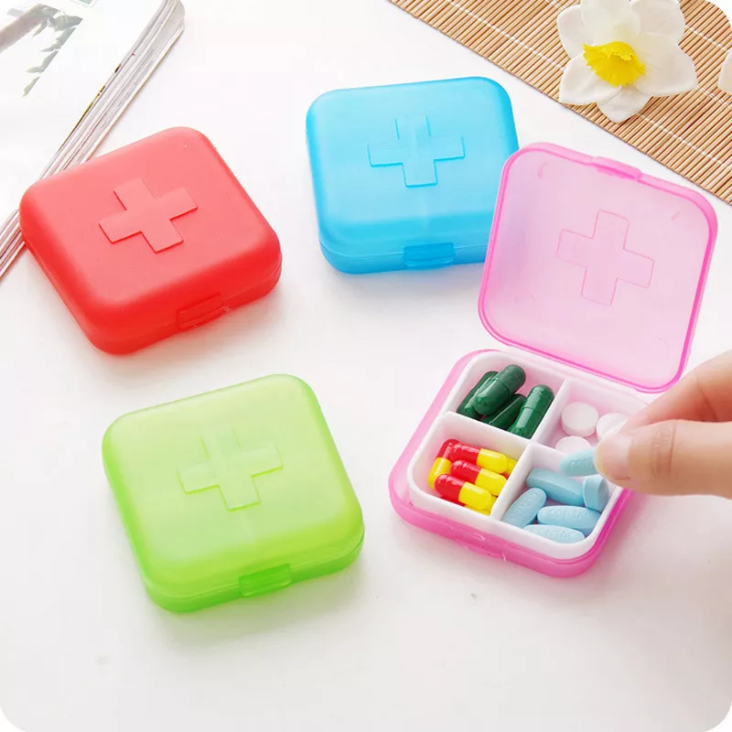 Hộp đựng thuốc, hộp chia thuốc 4 ngăn mini tiện dụng - hộp đựng phụ kiện