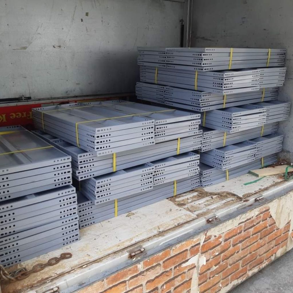 Mâm Kệ sắt V lỗ Rộng 40cm x ( Dài 60cm_80cm_1m_ 1.2m_ 1.5m)