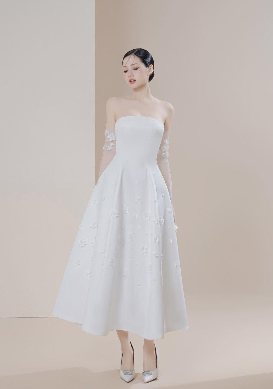 Đầm xòe mặc cưới TRIPBLE T DRESS nhẹ nhàng đơn giản đính hoa nổi kèm bao tay rất đẹp  - MS95Y