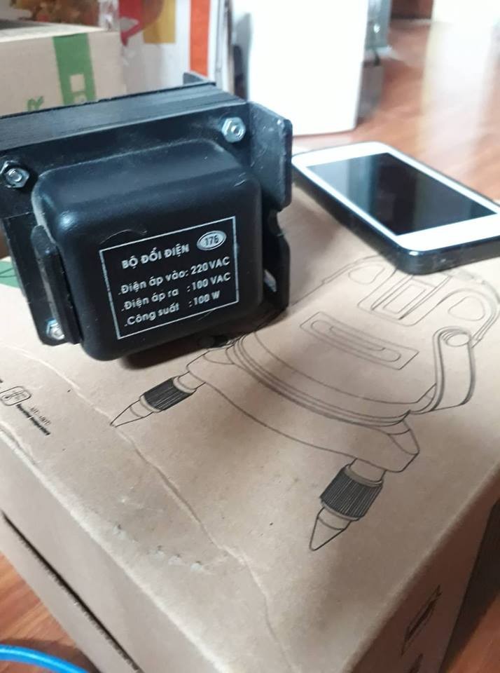 Bộ đổi điện 220v- 100v và 110v.công suất 100v (đen)