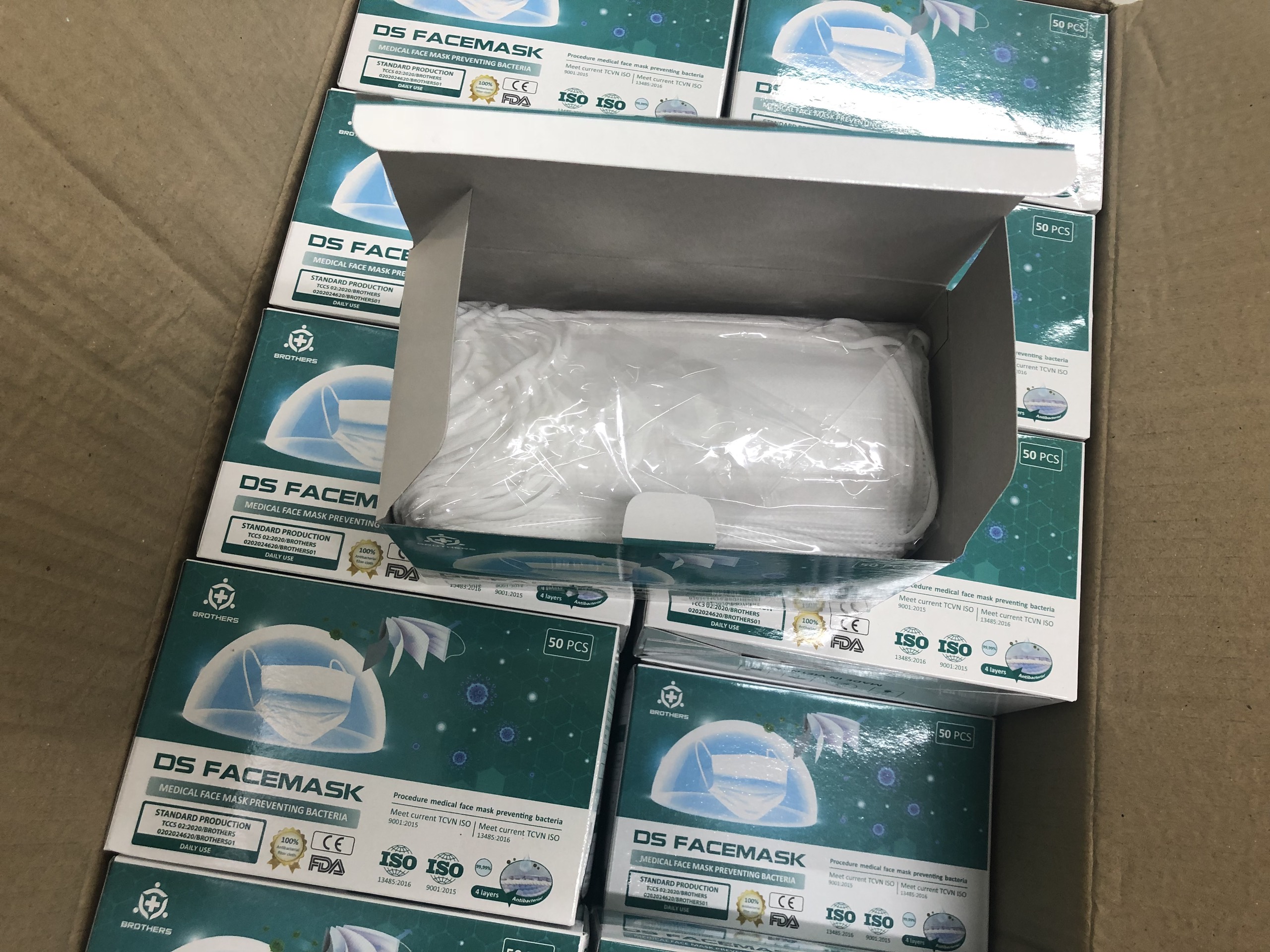 Khẩu trang kháng khuẩn 4 lớp