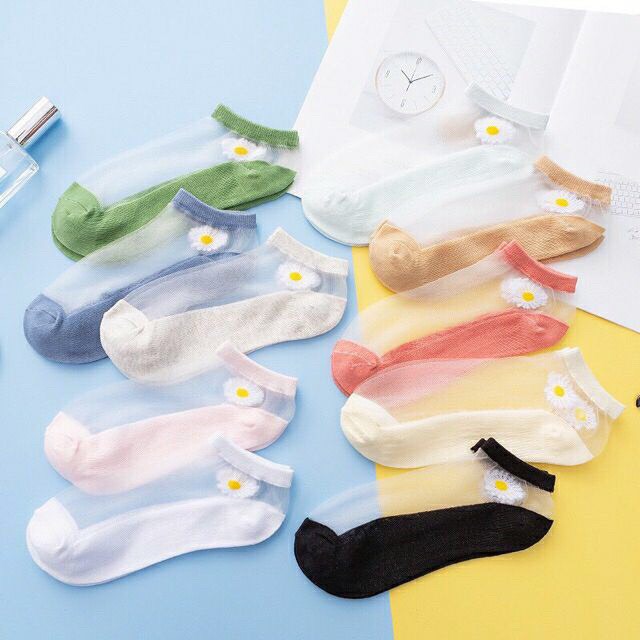 Set 2 đôi tất ren lụa hoa cúc hot trend , tất ren hoa cúc.