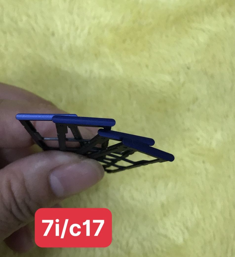 Khay sim Realme C17 / Realme 7i dùng chung