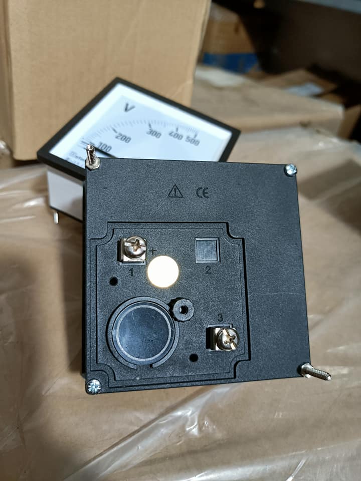 Đồng Hồ đo điện áp 500V