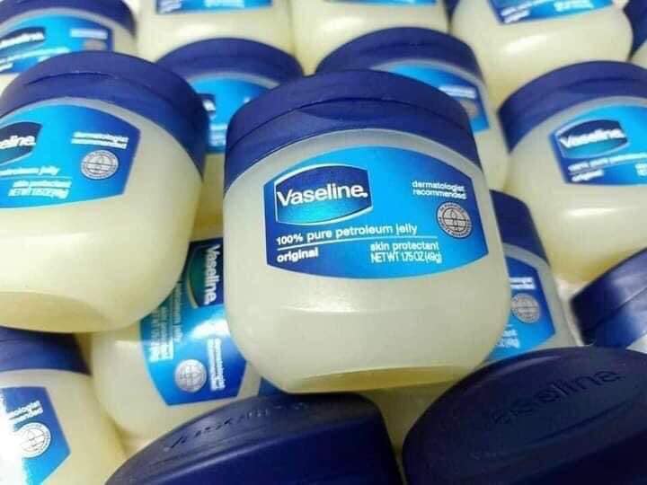 Kem dưỡng da giữ ẩm Vaseline Mỹ